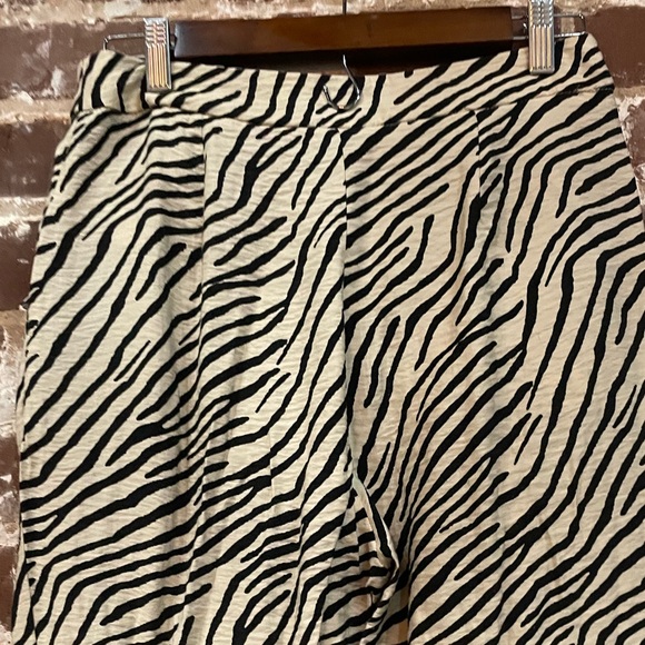Zebra slacks. Size. medium - Picture 2 of 4